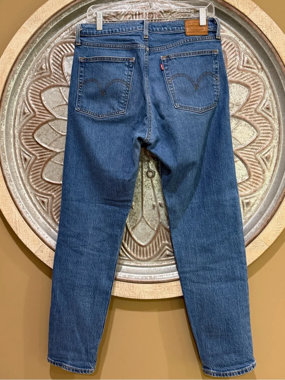 Levi's Premium Wedgie High-Rise Straight Leg Button Fly Jeans in Medium Blue - Picture 5 of 7
